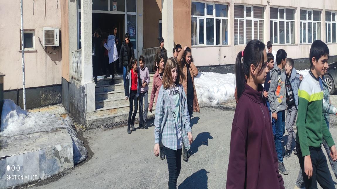 75.Yıl Ortaokulu HAKKARİ YÜKSEKOVA