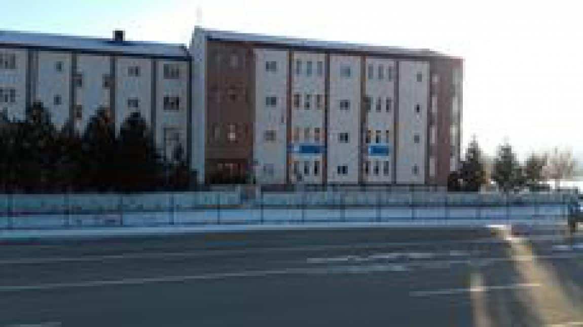 Gölova Hasan Şakar Yatılı Bölge Ortaokulu SİVAS GÖLOVA