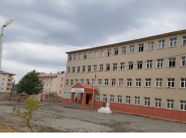 Durankaya Beldesi Cumhuriyet Yatılı Bölge Ortaokulu HAKKARİ MERKEZ