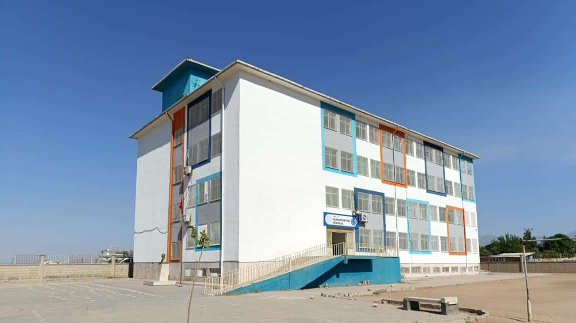 Selahaddin Eyyübi Ortaokulu ŞIRNAK SİLOPİ