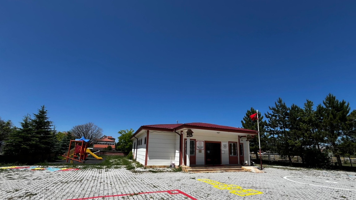 Çocuklar Gülsün Diye Sürmeli Osanmaz Anaokulu SİVAS ŞARKIŞLA