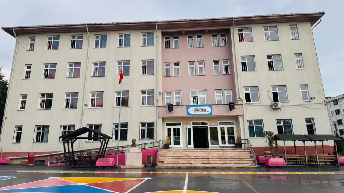 Yunus Emre İmam Hatip Ortaokulu İSTANBUL ESENYURT