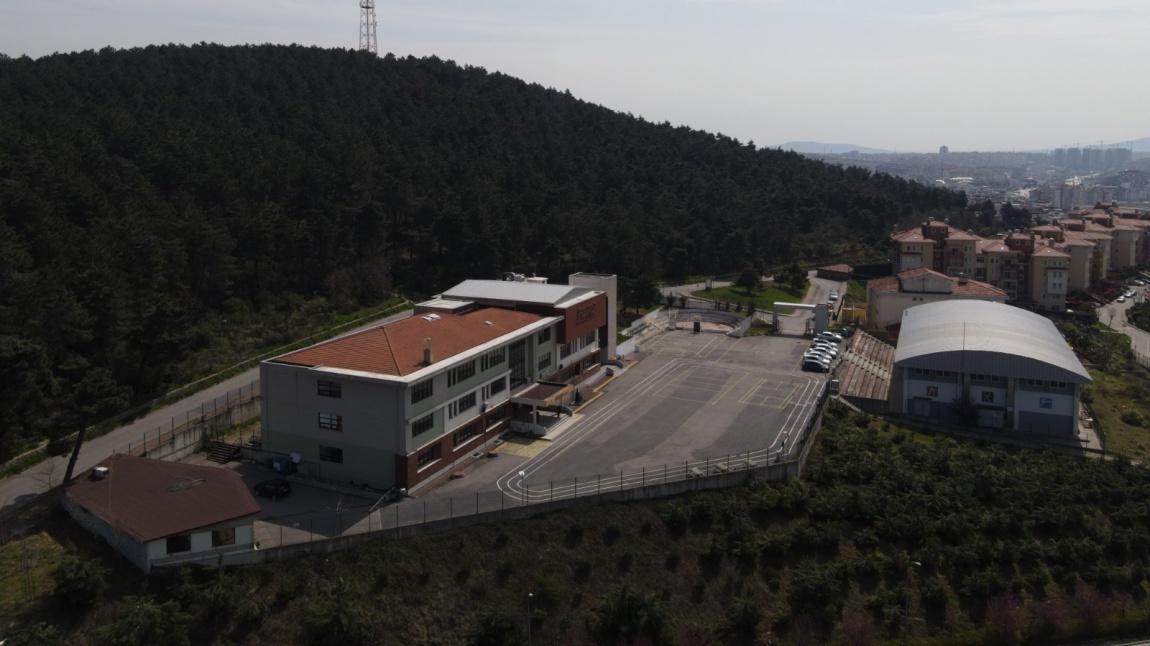 Özden Cengiz Anadolu Lisesi İSTANBUL ÇEKMEKÖY