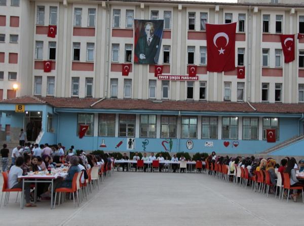 Abdurrahman Şimşek Mesleki ve Teknik Anadolu Lisesi ŞANLIURFA SURUÇ