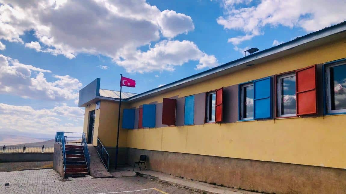 Karapınar Ortaokulu ERZURUM TEKMAN