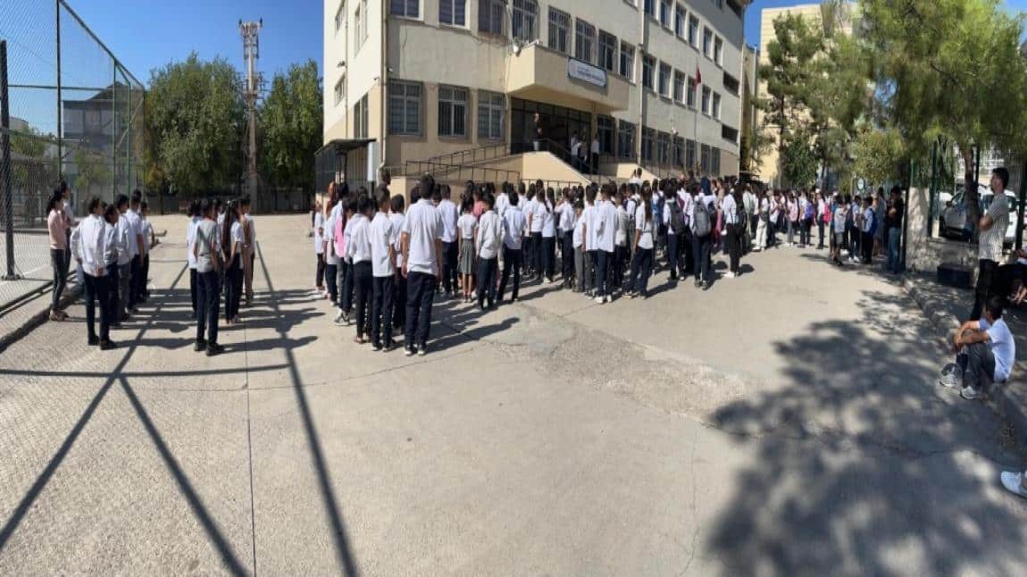 Yunus Emre Ortaokulu ŞANLIURFA SİVEREK