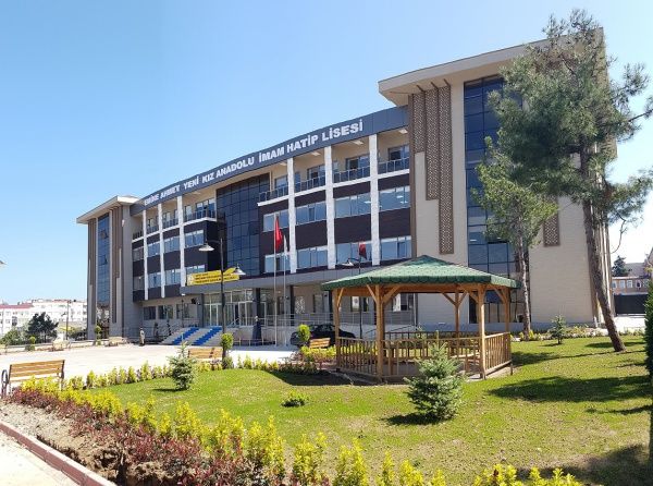 Emine-Ahmet Yeni Kız Anadolu İmam Hatip Lisesi SAMSUN İLKADIM