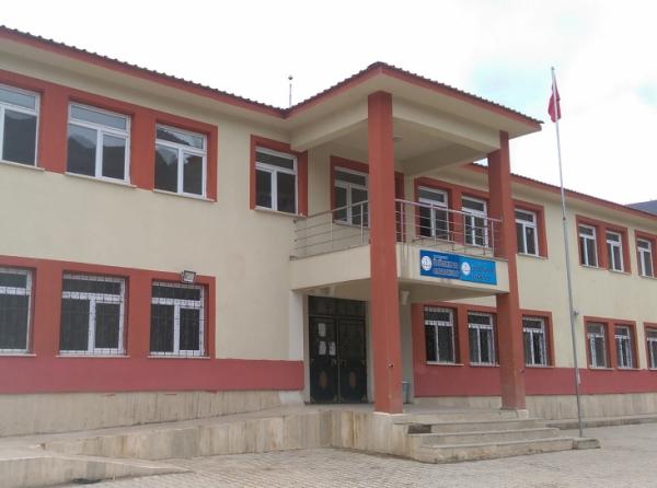 Korgan Köyü Üzümkıran Mezrası Ortaokulu HAKKARİ ŞEMDİNLİ