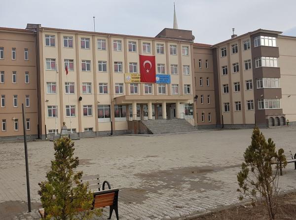 Taceddin Veli Kız Anadolu İmam Hatip Lisesi KAYSERİ KOCASİNAN