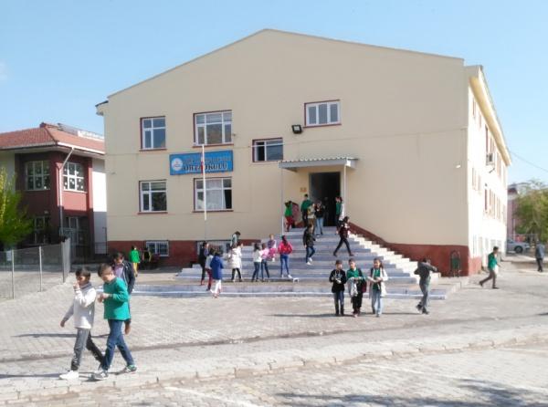 Çermik 15 Temmuz Şehitleri Ortaokulu DİYARBAKIR ÇERMİK