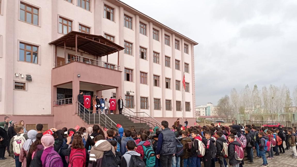 Güzeltepe İmam Hatip Ortaokulu MUŞ MERKEZ