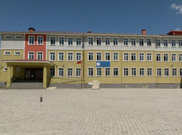 Sağmalı Said Nursi Anadolu İmam Hatip Lisesi VAN ÖZALP