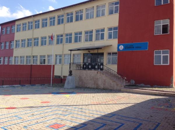 Bayındırhüyük İmam Hatip Ortaokulu YOZGAT ÇEKEREK