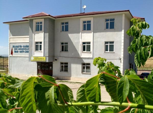 Güroymak Selahattin Rahime Dur Kiz Anadolu İmam Hatip Lisesi BİTLİS GÜROYMAK