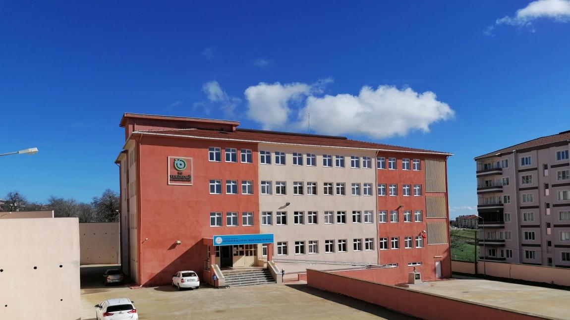 Büyükşehir Belediyesi Orhan Öztrak Ortaokulu TEKİRDAĞ MALKARA