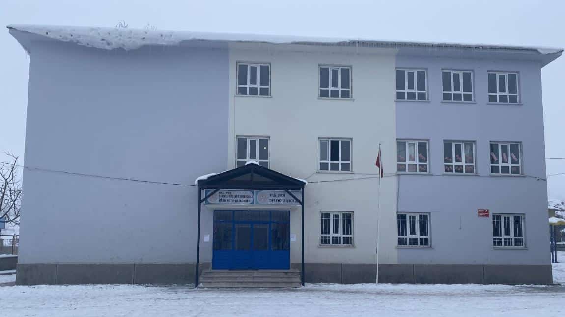 Dereyolu Köyü Şehit Şentürk Uslu İmam Hatip Ortaokulu BİTLİS MUTKİ