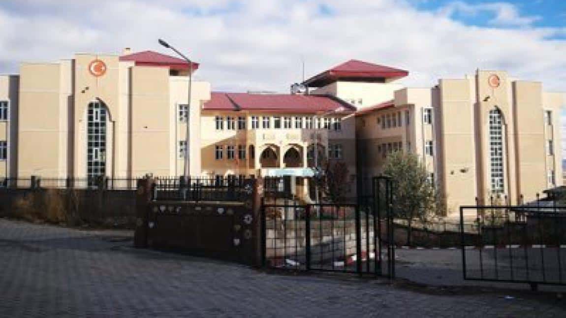 İbn-i Haldun İmam Hatip Ortaokulu AĞRI DOĞUBAYAZIT