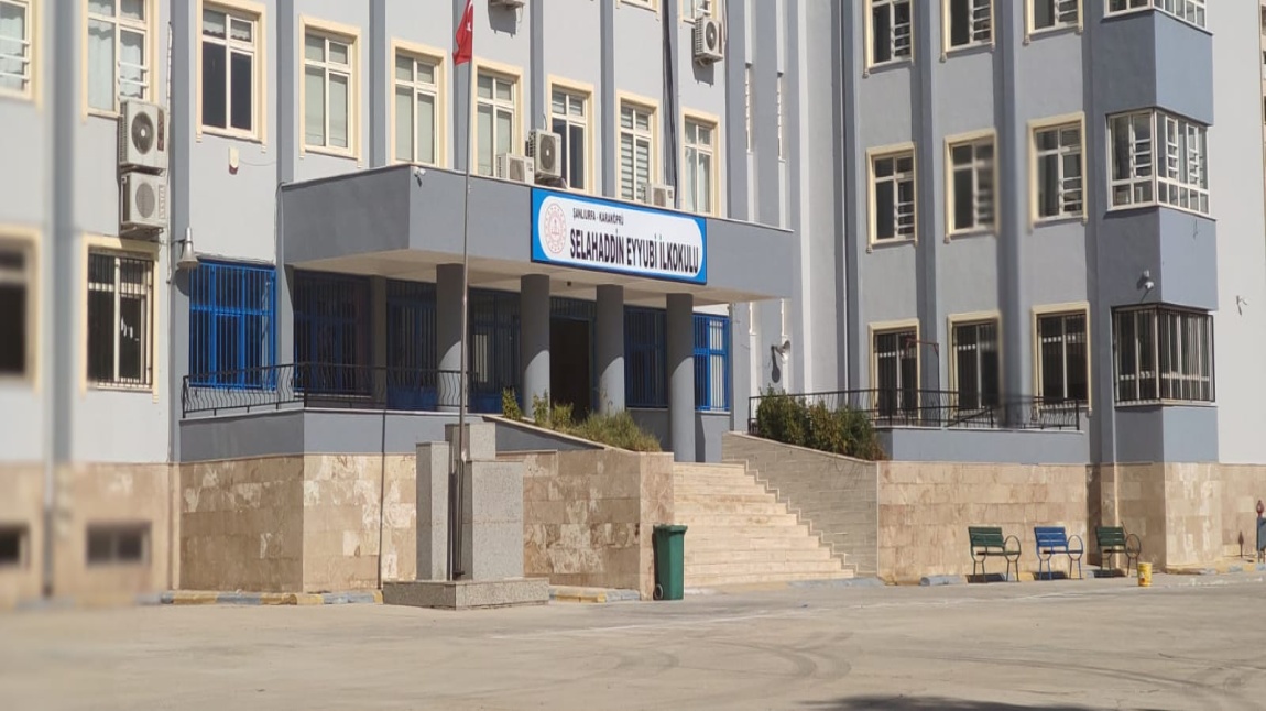 Selahaddin Eyyubi İlkokulu ŞANLIURFA KARAKÖPRÜ