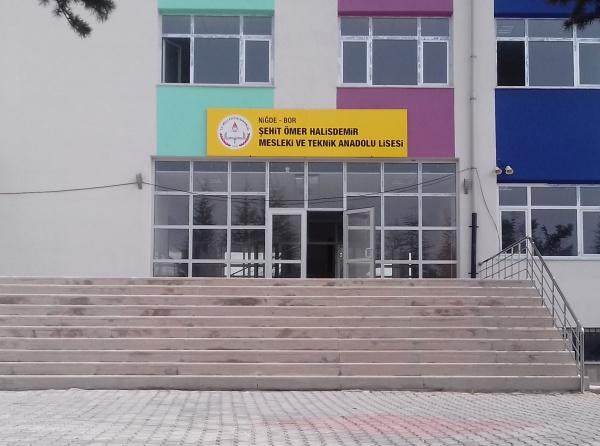 Şehit Ömer Halisdemir Tarım Mesleki ve Teknik Anadolu Lisesi NİĞDE BOR