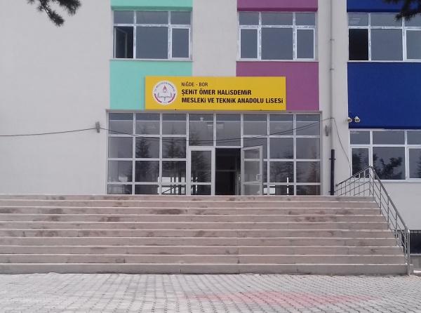 Şehit Ömer Halisdemir Mesleki ve Teknik Anadolu Lisesi NİĞDE BOR