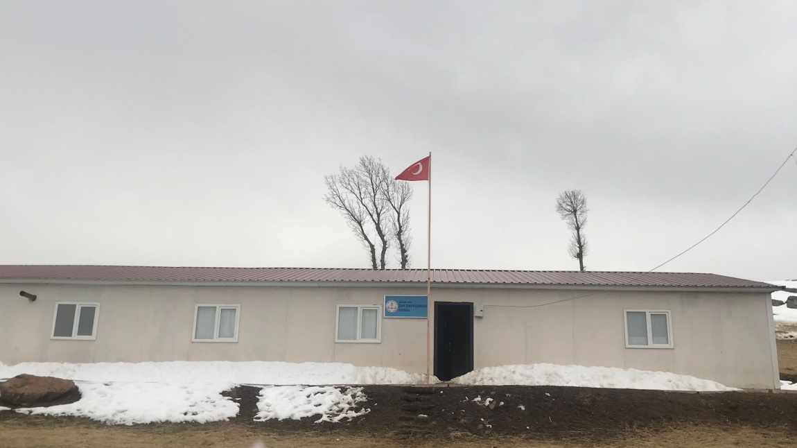 Şehit Şeref Küçükyıldız İlkokulu ERZURUM HINIS