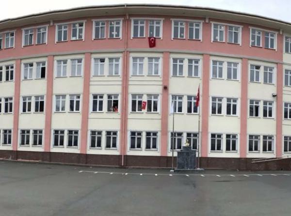Nuri Pakdil Anadolu Lisesi İSTANBUL SULTANGAZİ