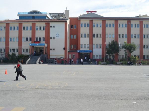 Refika Küçükçalık İmam Hatip Ortaokulu KAYSERİ KOCASİNAN