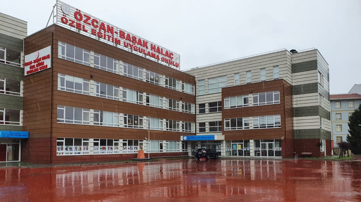 Özcan-Başak Halaç Özel Eğitim Uygulama Okulu I. Kademe İSTANBUL BAHÇELİEVLER