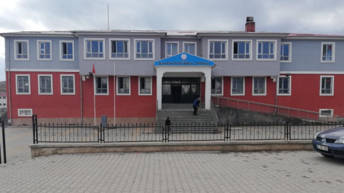 Selahaddin Eyyubi İlkokulu VAN ERCİŞ