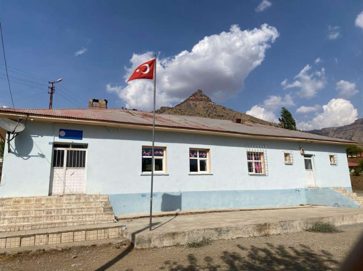 Üçyan Mahallesi İlkokulu HAKKARİ DERECİK