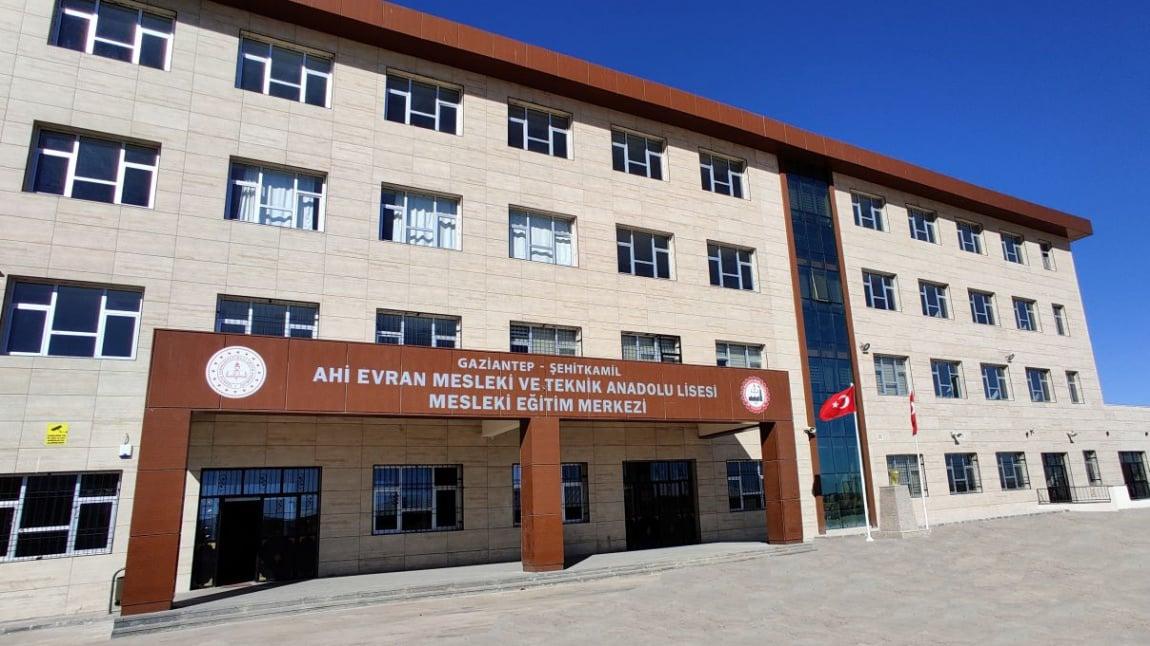 Ahi Evran Meslekî ve Teknik Anadolu Lisesi GAZİANTEP ŞEHİTKAMİL