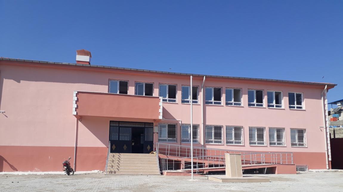 ŞENLİKÇE BAŞKENT ORTAOKULU KİLİS MUSABEYLİ