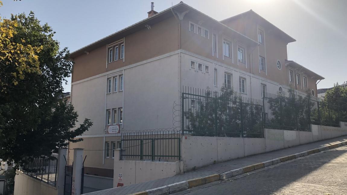 Gürpınar Azime Yılmaz Anadolu Lisesi İSTANBUL BEYLİKDÜZÜ