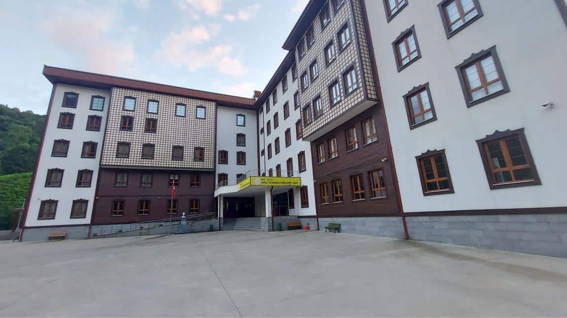 Şehit Ceyhun Kalyoncu Kız Anadolu İmam Hatip Lisesi RİZE ÇAYELİ