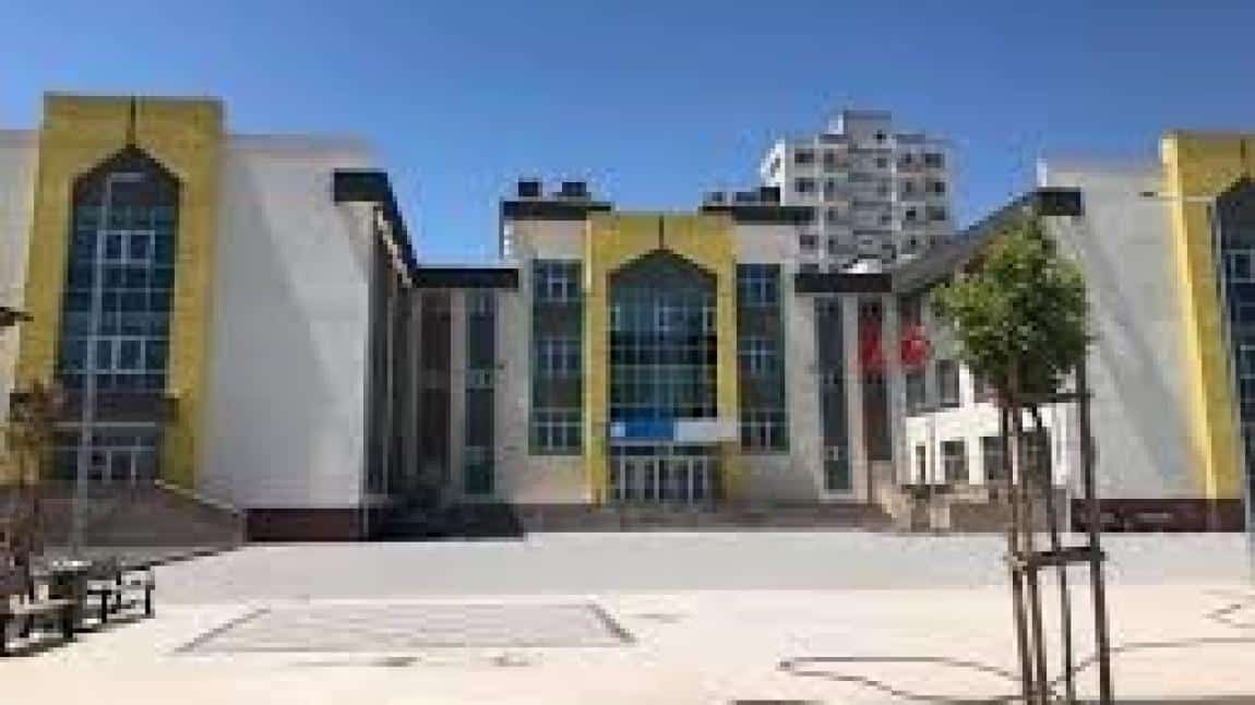 Çarkıpare Şehit Ertan Tokuş Ortaokulu ADANA SARIÇAM