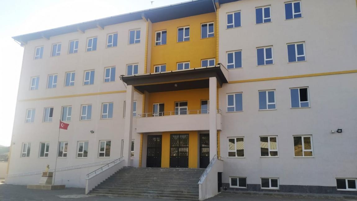 Seyyid Taha Anadolu İmam Hatip Lisesi HAKKARİ DERECİK