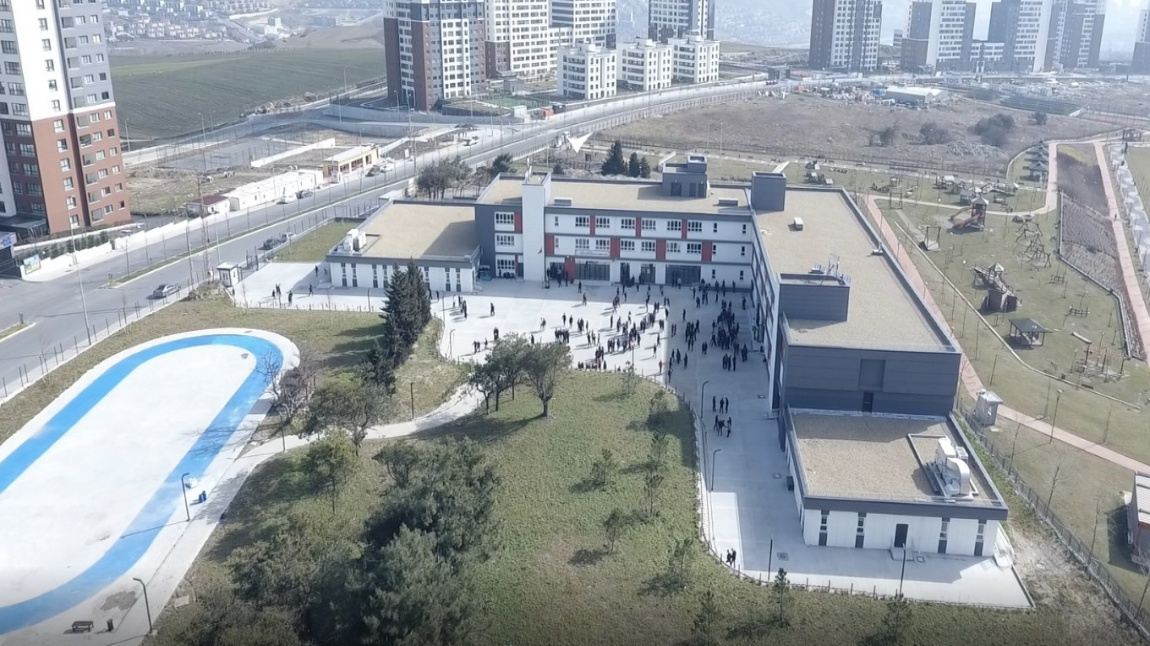 Emlak Konut Bahçekent Anadolu Lisesi İSTANBUL BAŞAKŞEHİR