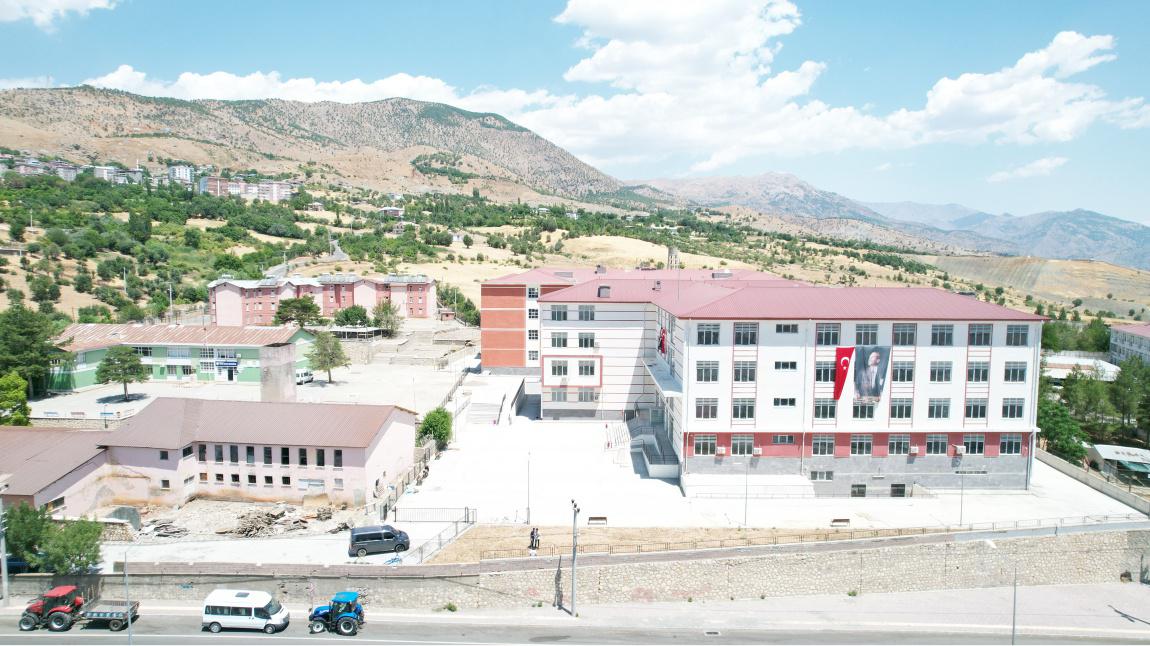 Kulp Meslekî ve Teknik Anadolu Lisesi DİYARBAKIR KULP