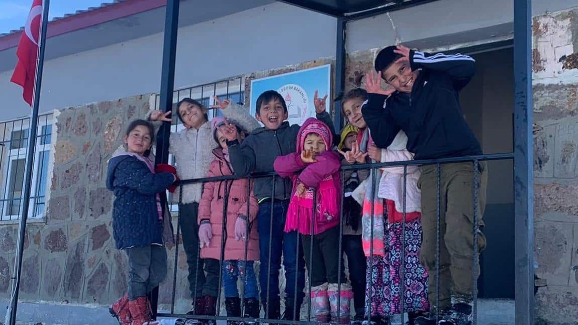 Yumruveren İlkokulu ERZURUM AŞKALE