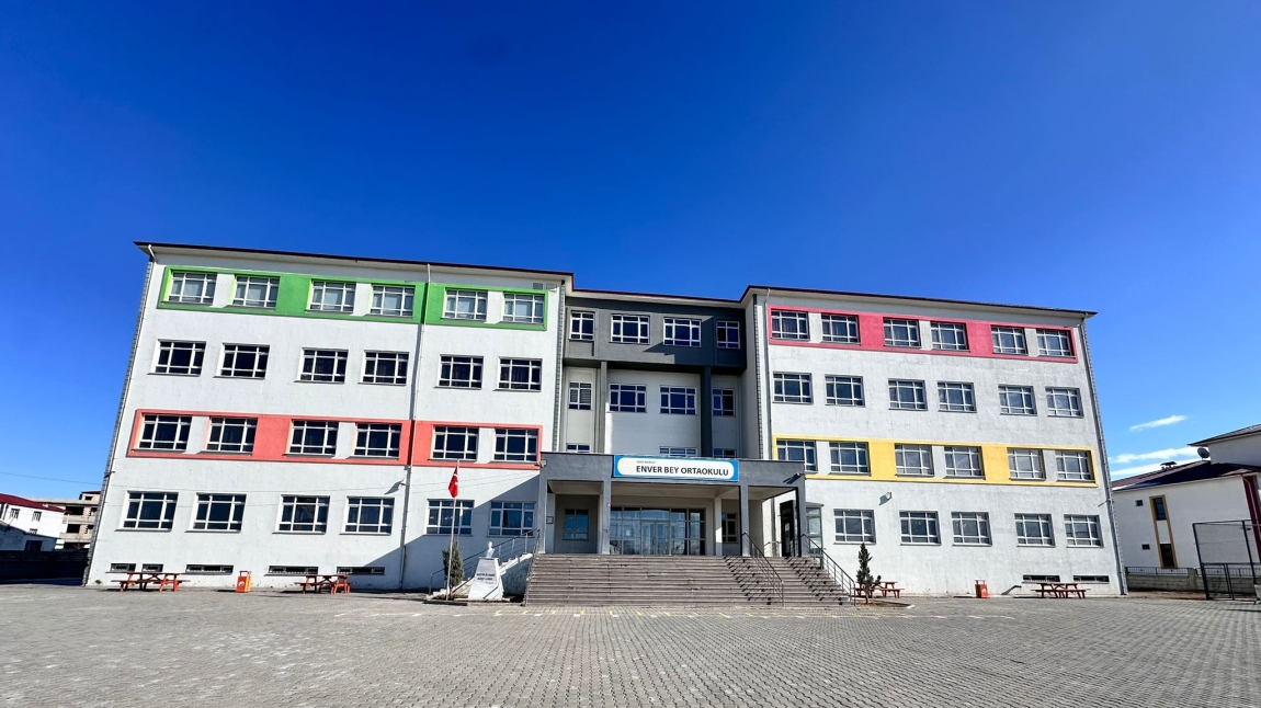 Enver Bey Ortaokulu IĞDIR MERKEZ