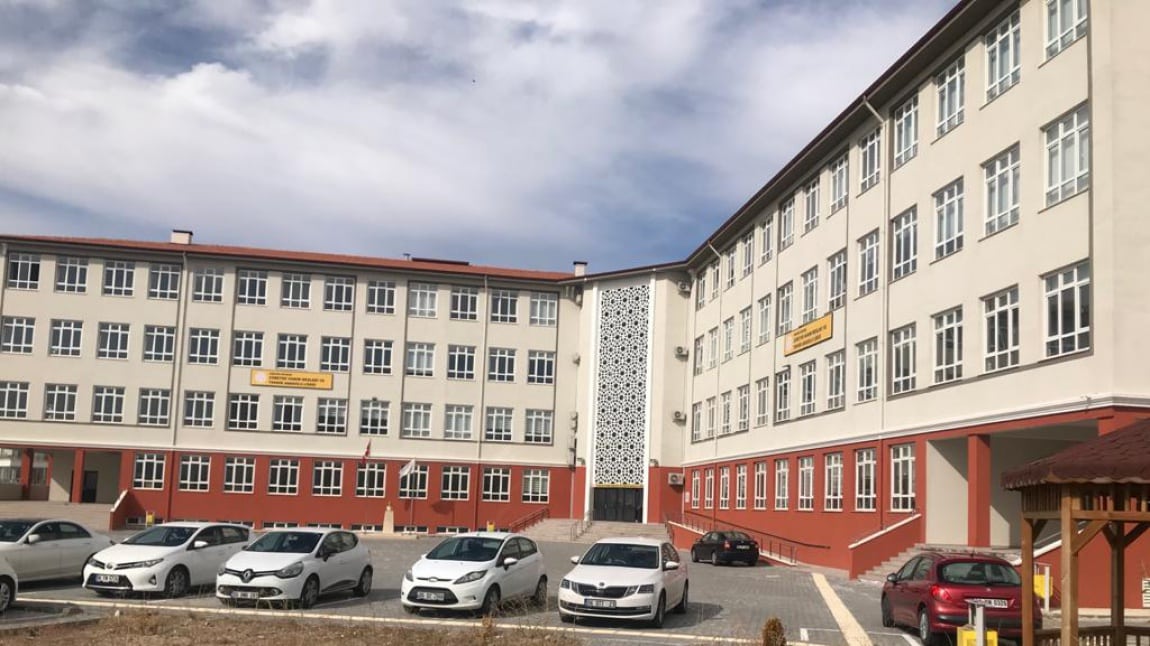 Gölbaşı Zübeyde Hanım Kız Mesleki ve Teknik Anadolu Lisesi ANKARA GÖLBAŞI