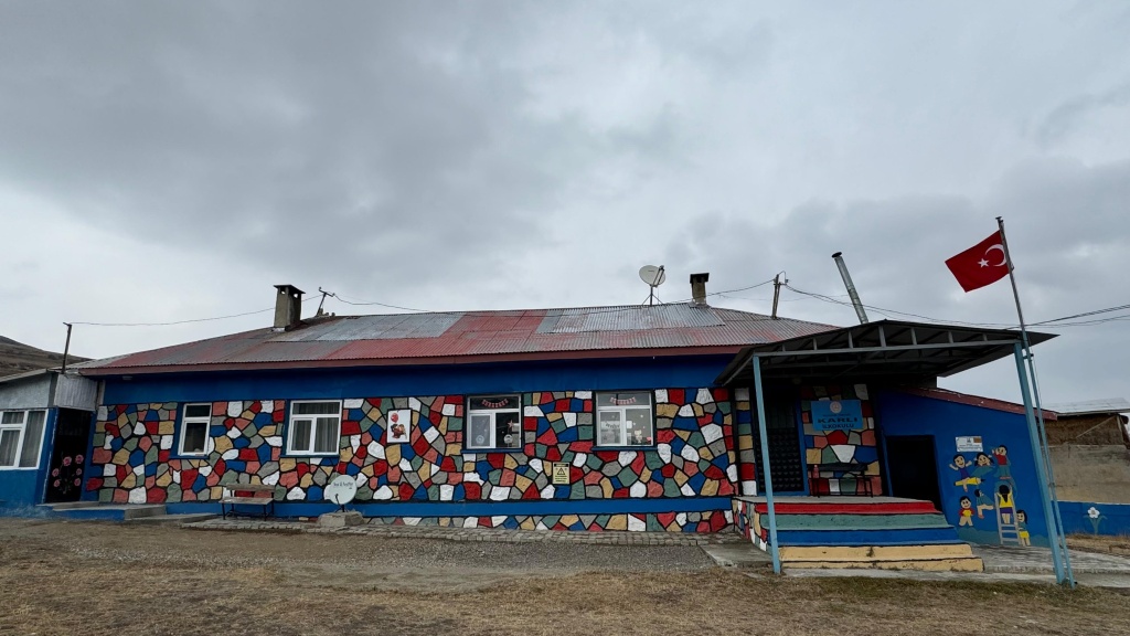 Karlı İlkokulu ERZURUM TORTUM