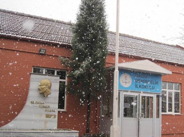 Demir Çelik İlkokulu KARABÜK MERKEZ