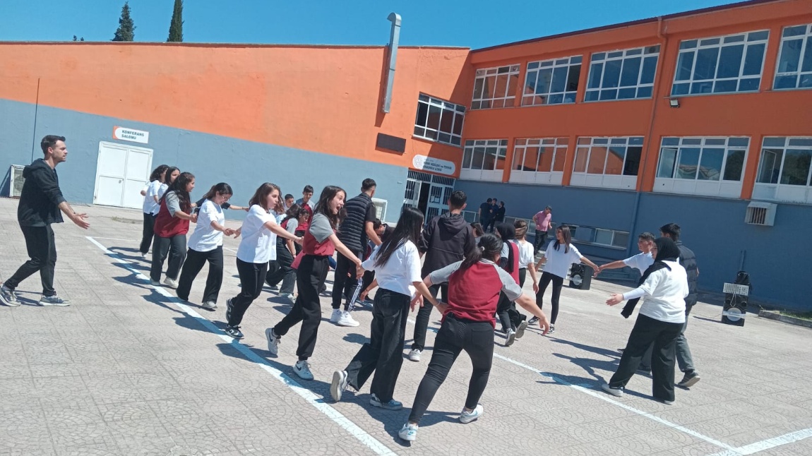 Kınık Mesleki ve Teknik Anadolu Lisesi İZMİR KINIK