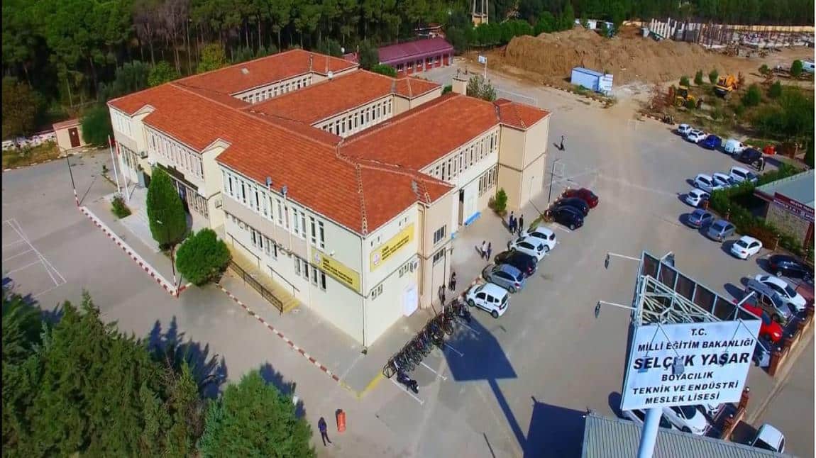 Selçuk Yaşar Boyacılık Mesleki ve Teknik Anadolu Lisesi İZMİR BORNOVA