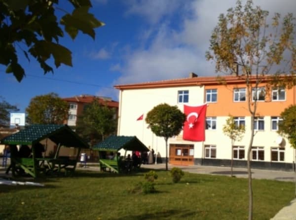 Prof. Dr. Nusret Fişek Mesleki ve Teknik Anadolu Lisesi ANKARA AKYURT