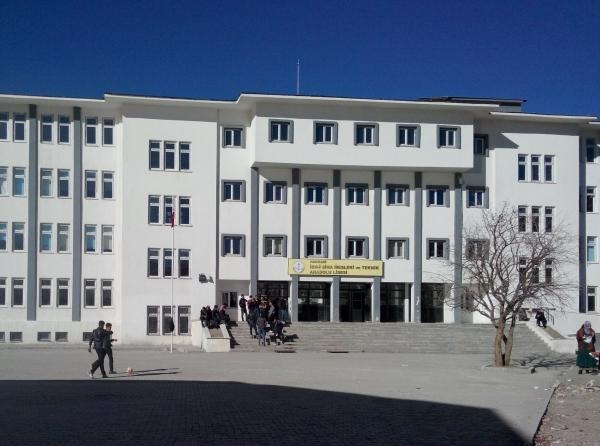 15 Temmuz Şehitler Mesleki ve Teknik Anadolu Lisesi HAKKARİ MERKEZ