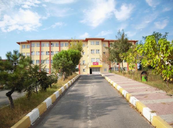 Fatin Rüştü Zorlu Anadolu Lisesi İSTANBUL KARTAL