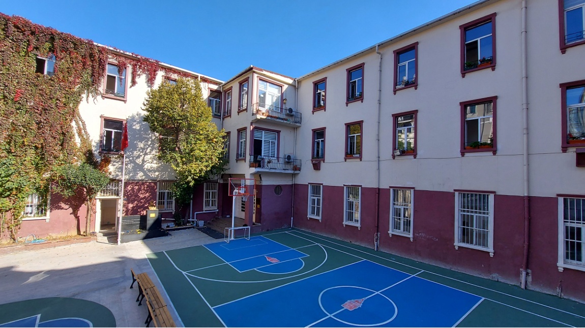 İstanbul Atatürk Anadolu Lisesi İSTANBUL BEYOĞLU