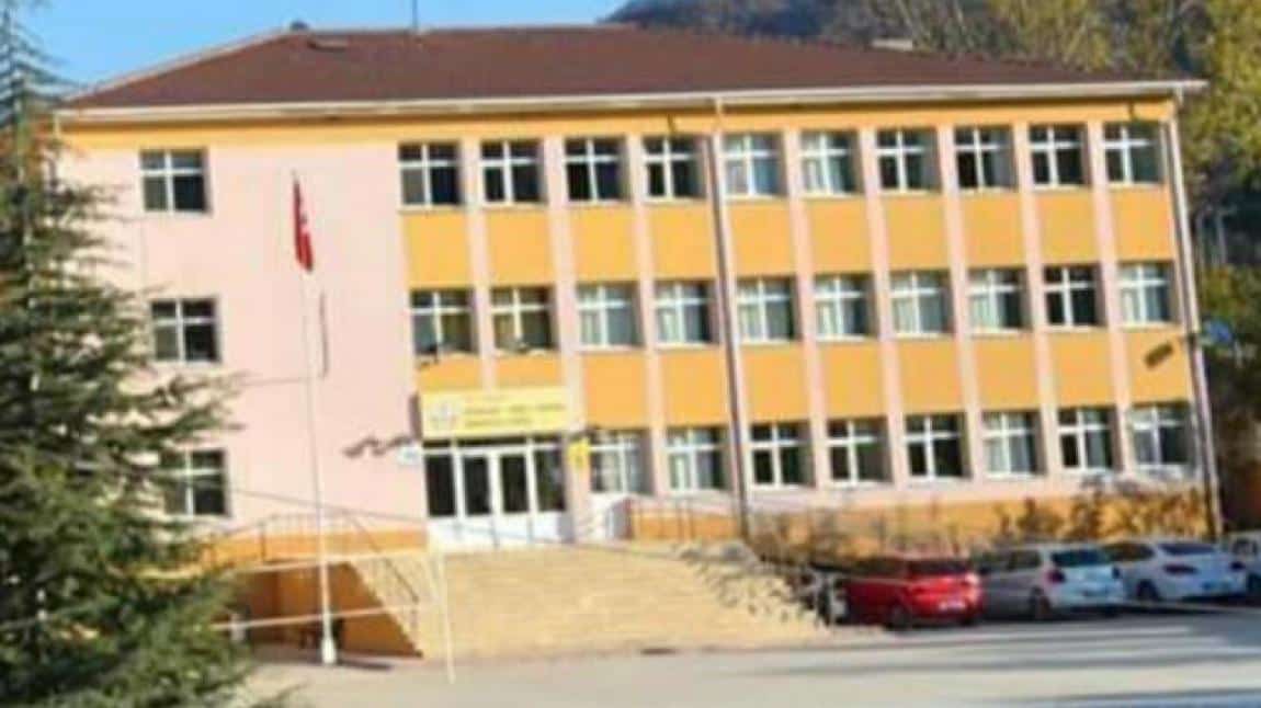 Sebahat-İsmet Erdem Anadolu Lisesi TOKAT REŞADİYE